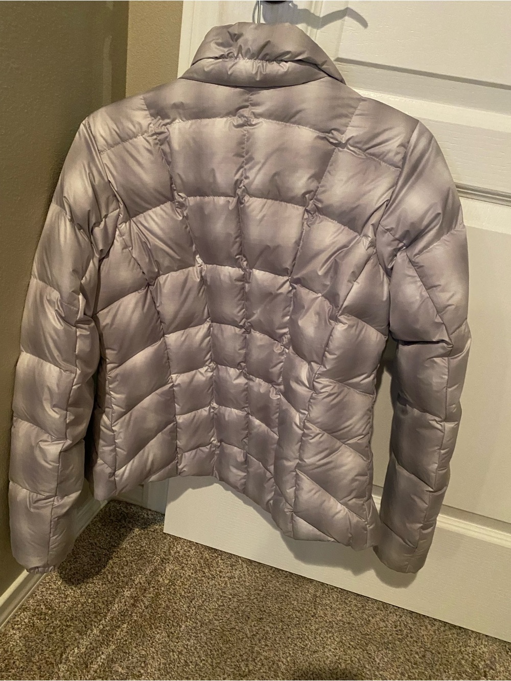 Eddie Bauer Women's gray Down Puffer Jacket XS - Picture 2 of 3